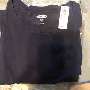 Old Navy Maternity Long Sleeve fitted T NWT